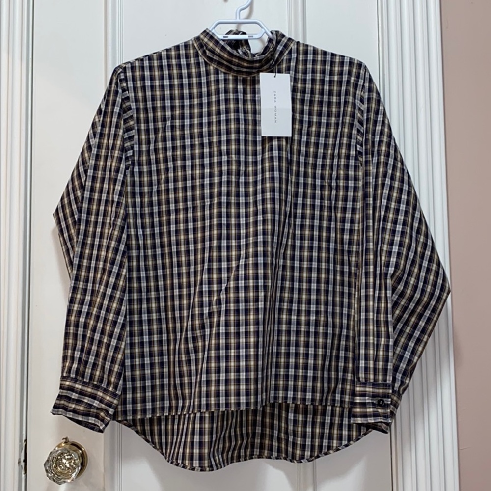 NWT plaid blouse with tie at the back of the neck